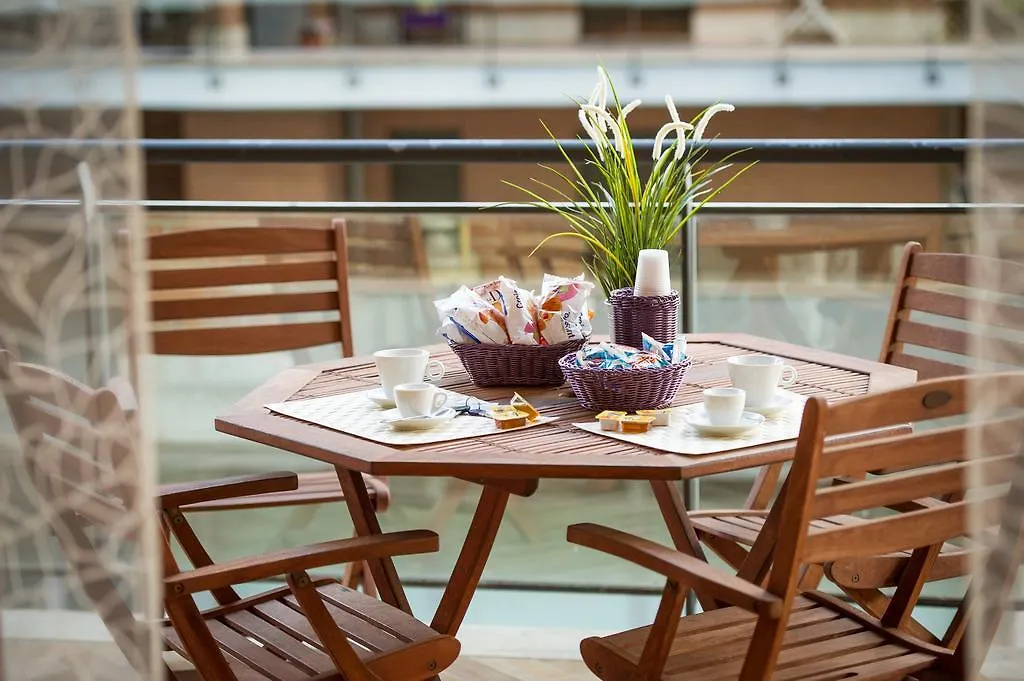 Hotel Domus BB - Plaza Fiumicino Pensión