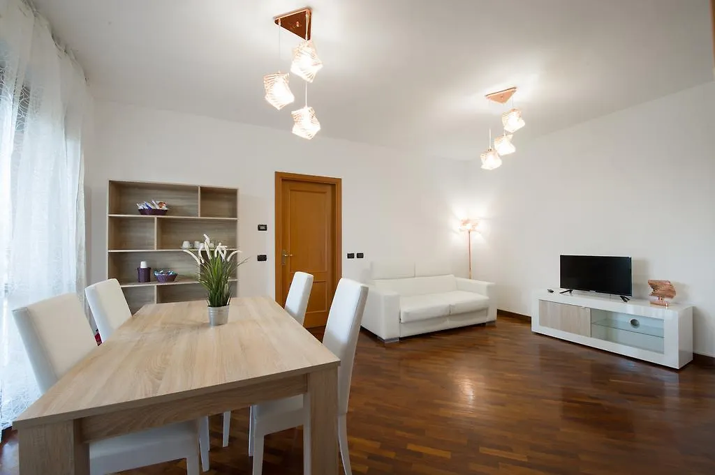 Domus Bb - Plaza Hotell Fiumicino Pensionat