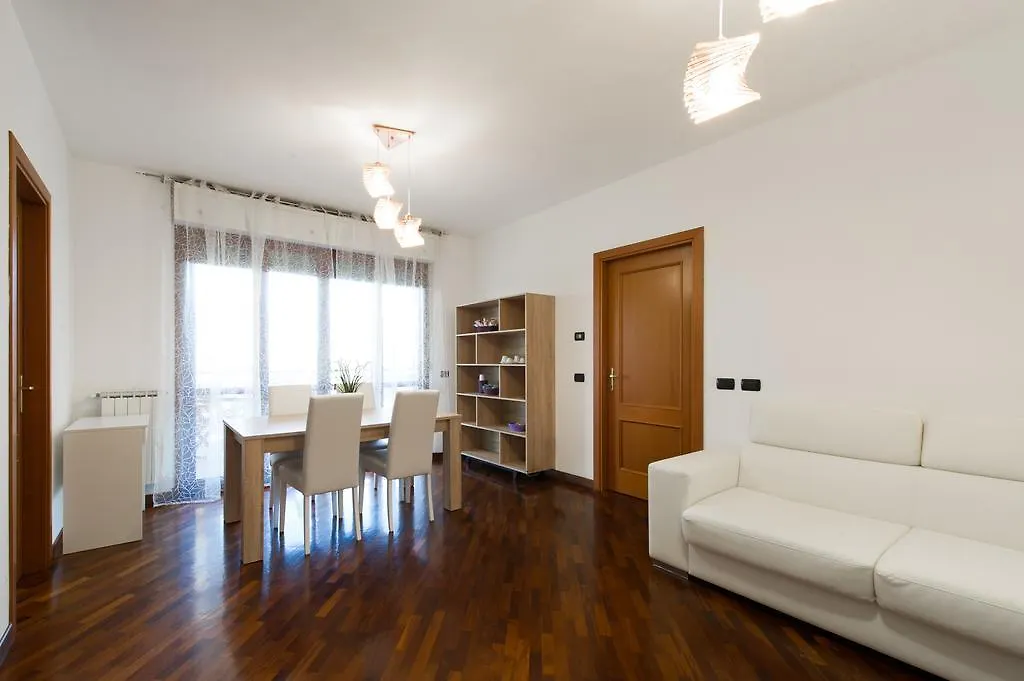 Domus Bb - Plaza Hotell Fiumicino