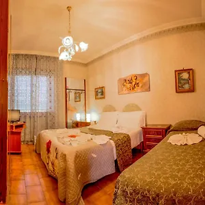 3* Pensión Hillary House
